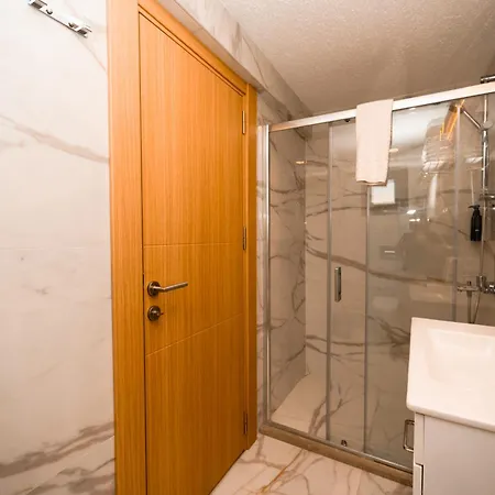 Loca Centre Ξενοδοχείο *