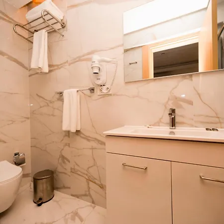 Ξενοδοχείο Loca Centre *