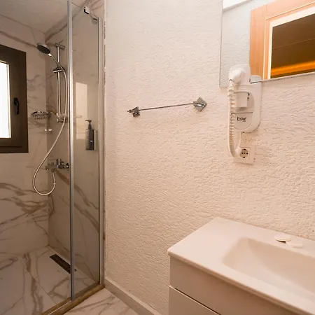 Loca Centre * Αλικαρνασσός