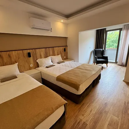 Hotell Loca Centre *