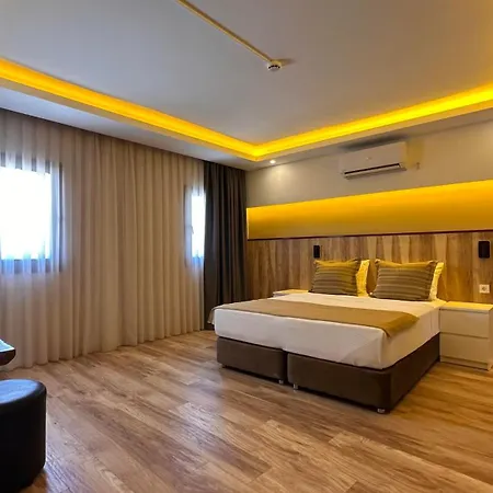 Loca Centre Hotel