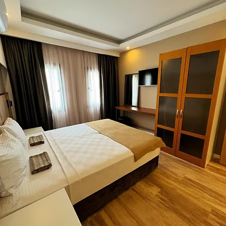 Loca Centre Hotell *
