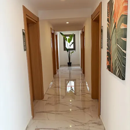 Hotell Loca Centre *
