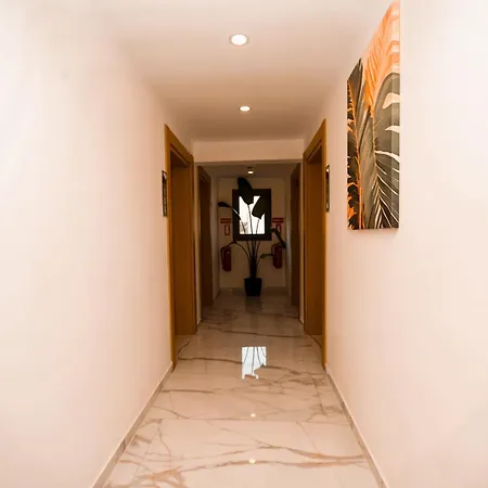 Loca Centre ホテル