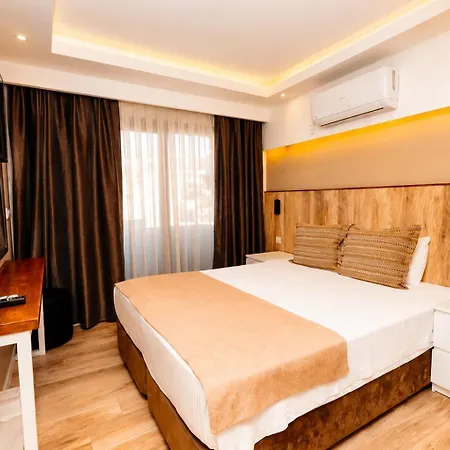 Loca Centre Hotel *