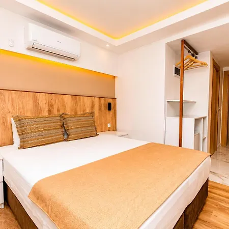 Loca Centre Hotel