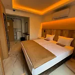 Hotel Loca Centre