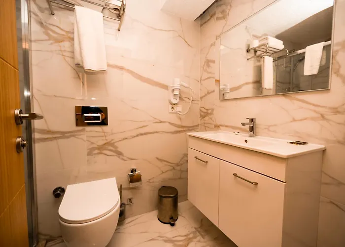 Loca Centre Отель